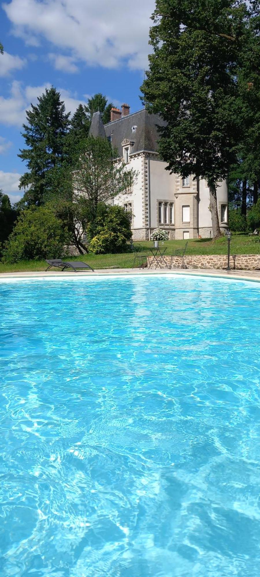 Chateau Maleplane Panzió Saint-Léonard-de-Noblat Kültér fotó