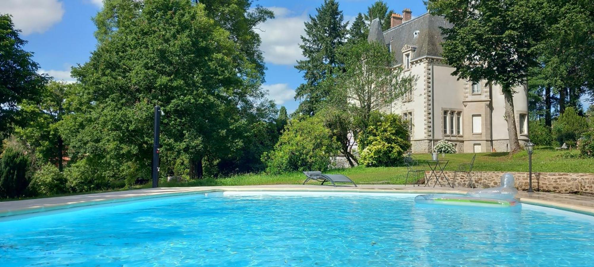 Chateau Maleplane Panzió Saint-Léonard-de-Noblat Kültér fotó
